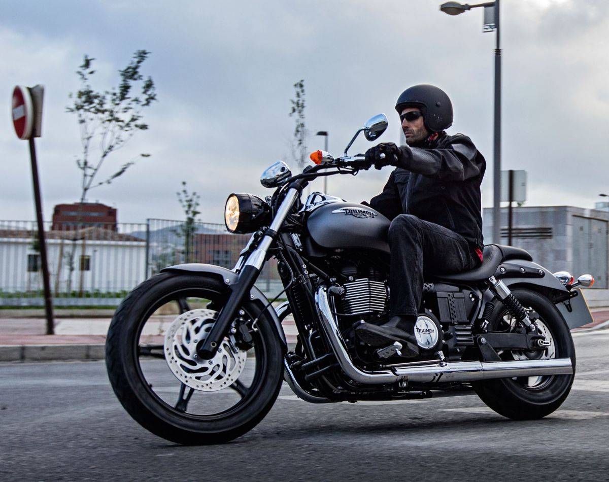 feature america and speedmaster styling